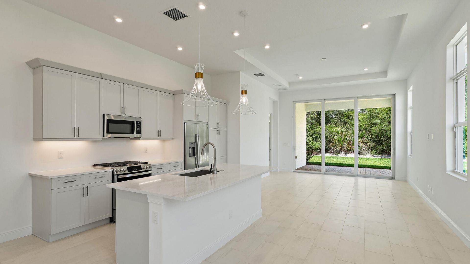 204 SE Via Sangro, Port Saint Lucie, FL 34952 Photo
