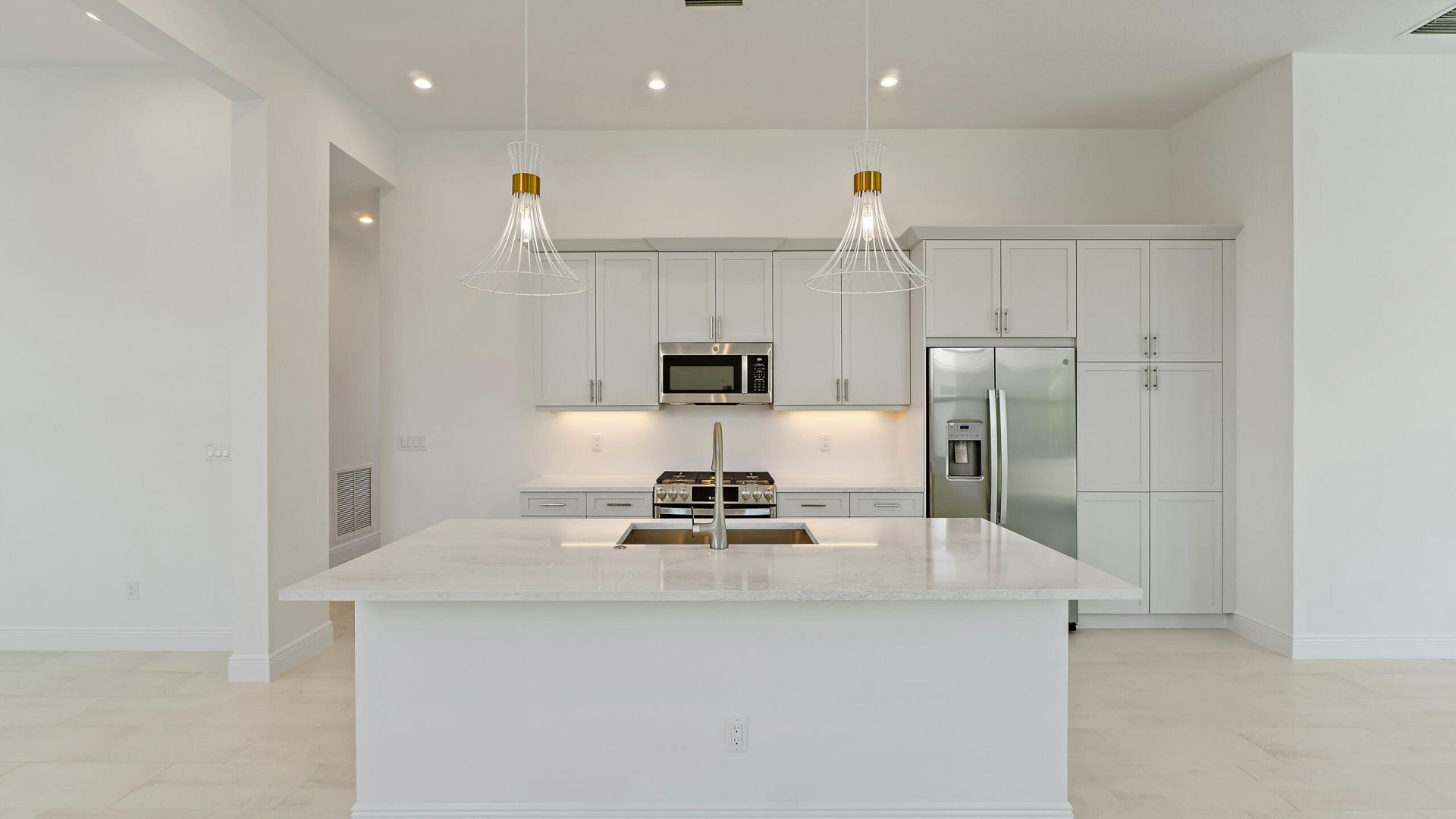 204 SE Via Sangro, Port Saint Lucie, FL 34952 Photo