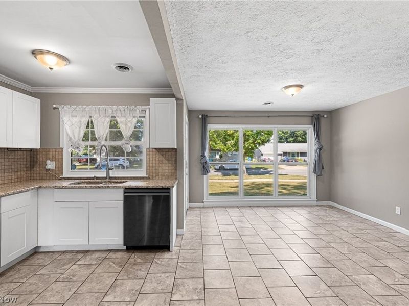 6531 Denison Boulevard, Parma Heights, OH 44130 Photo 4