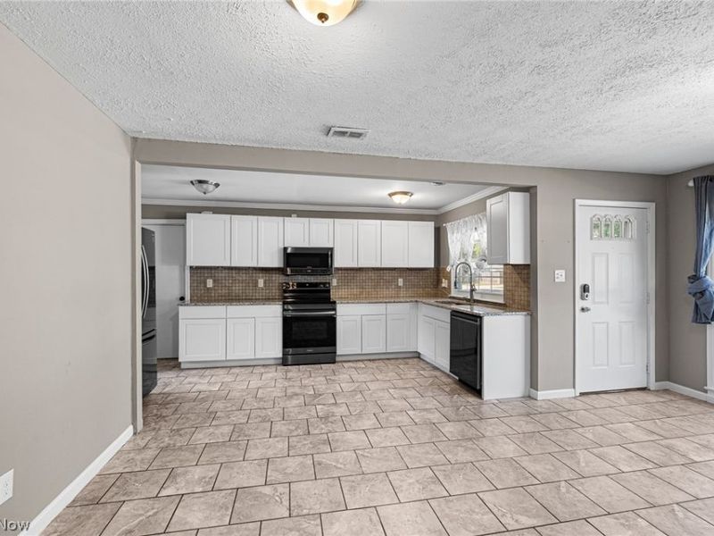 6531 Denison Boulevard, Parma Heights, OH 44130 Photo 5