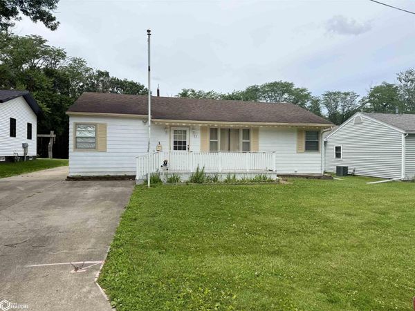 17 Asbury Circle, Ottumwa, IA 52501