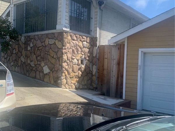 1567 La Salle, San Francisco, CA 94124