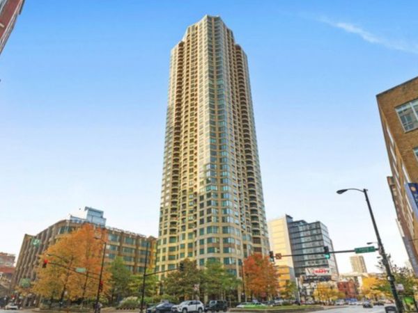 400 N LA SALLE Street , Unit 4512, Chicago, IL 60654