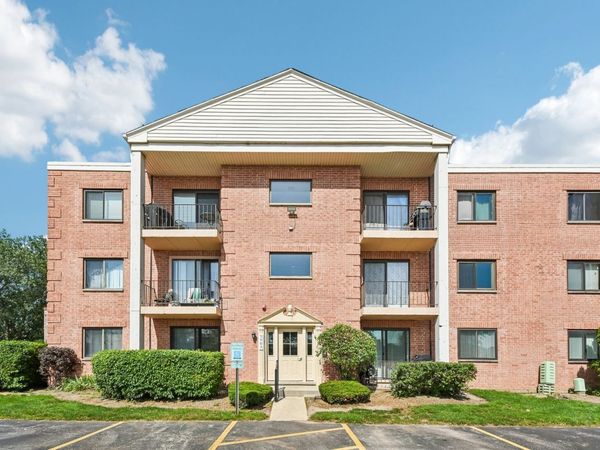 5403 Chateau Drive , Unit 4, Rolling Meadows, IL 60008