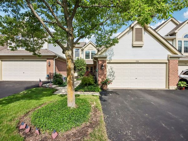 536 Pembrook Court S, Crystal Lake, IL 60014