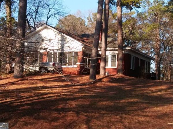 2193 Ben Hill Road, East Point, GA 30344