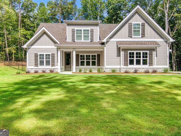 347 Crestwood Rd, Tyrone, GA 30290