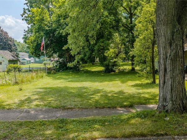 218 James Street, Canastota, NY 13032