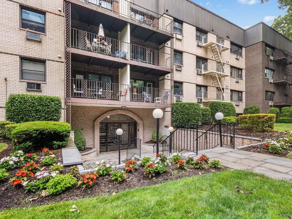 2241 Palmer Avenue, Unit 3E, New Rochelle, NY 10801