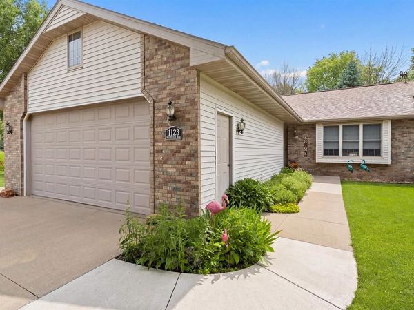 1123 STILLMEADOW LANE, Menasha, WI 54952