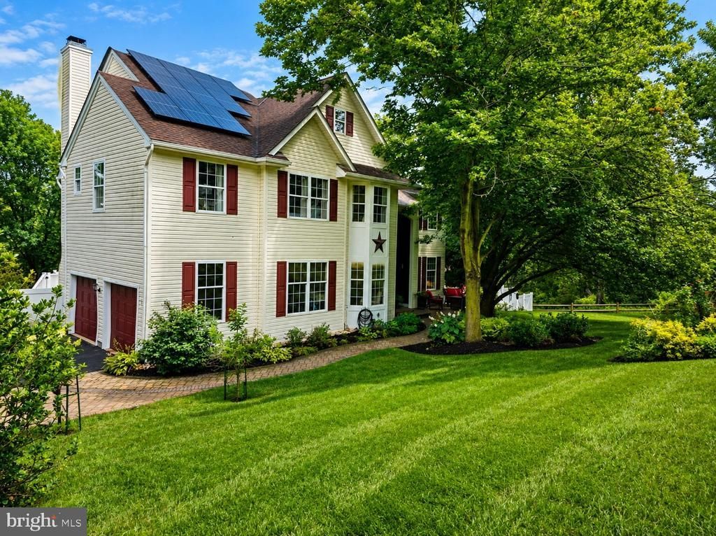 11 BELMONT CIRCLE , AVONDALE, PA 19311