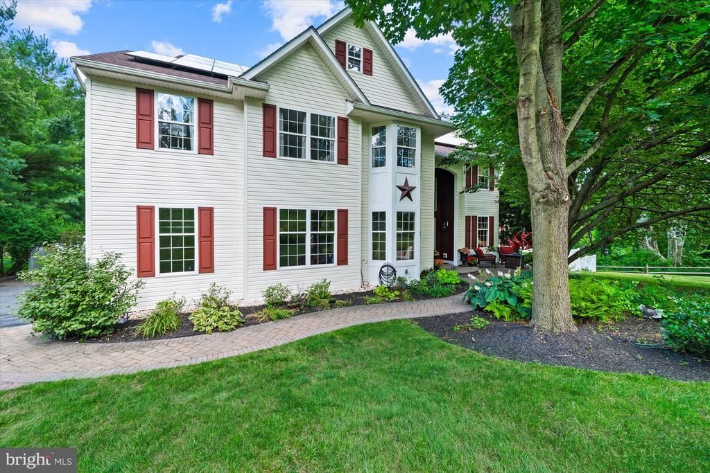 11 BELMONT CIRCLE, AVONDALE, PA 19311