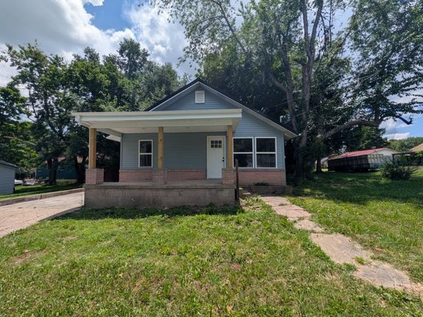 500 W Sherman Avenue , Harrison, AR 72601
