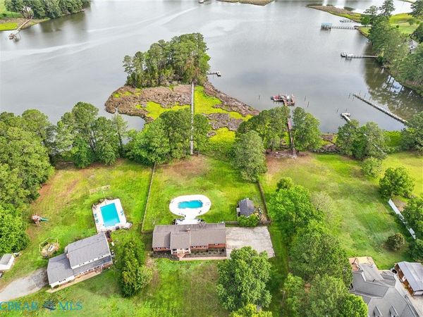 1114 Kingston Lane, Mathews, VA 23128