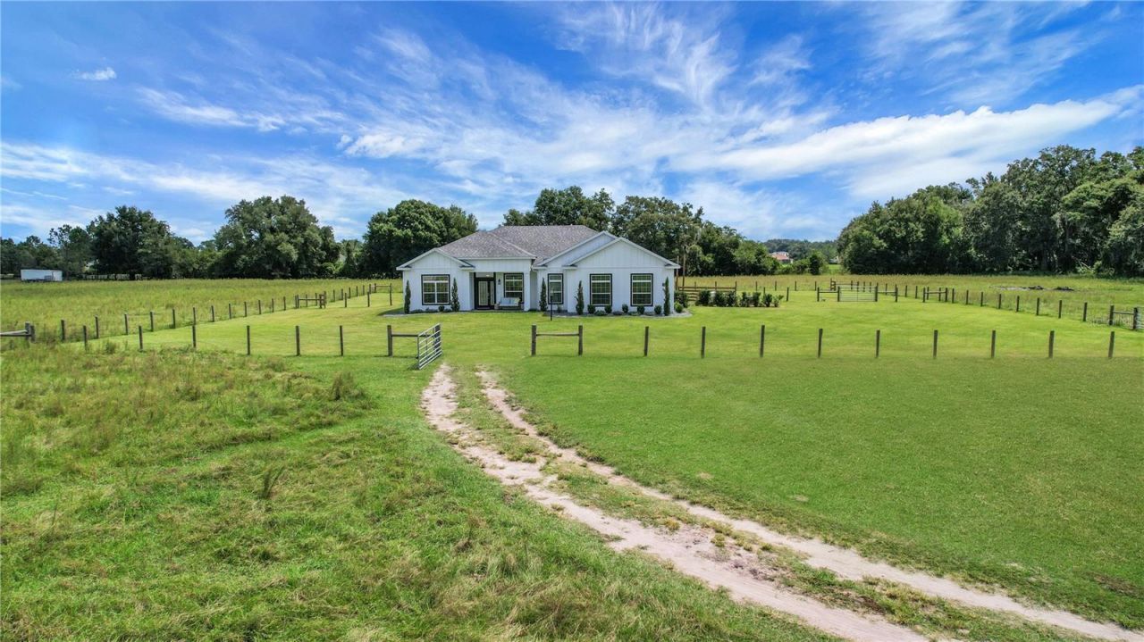 10757 County Road 223, Oxford, FL 34484 Photo