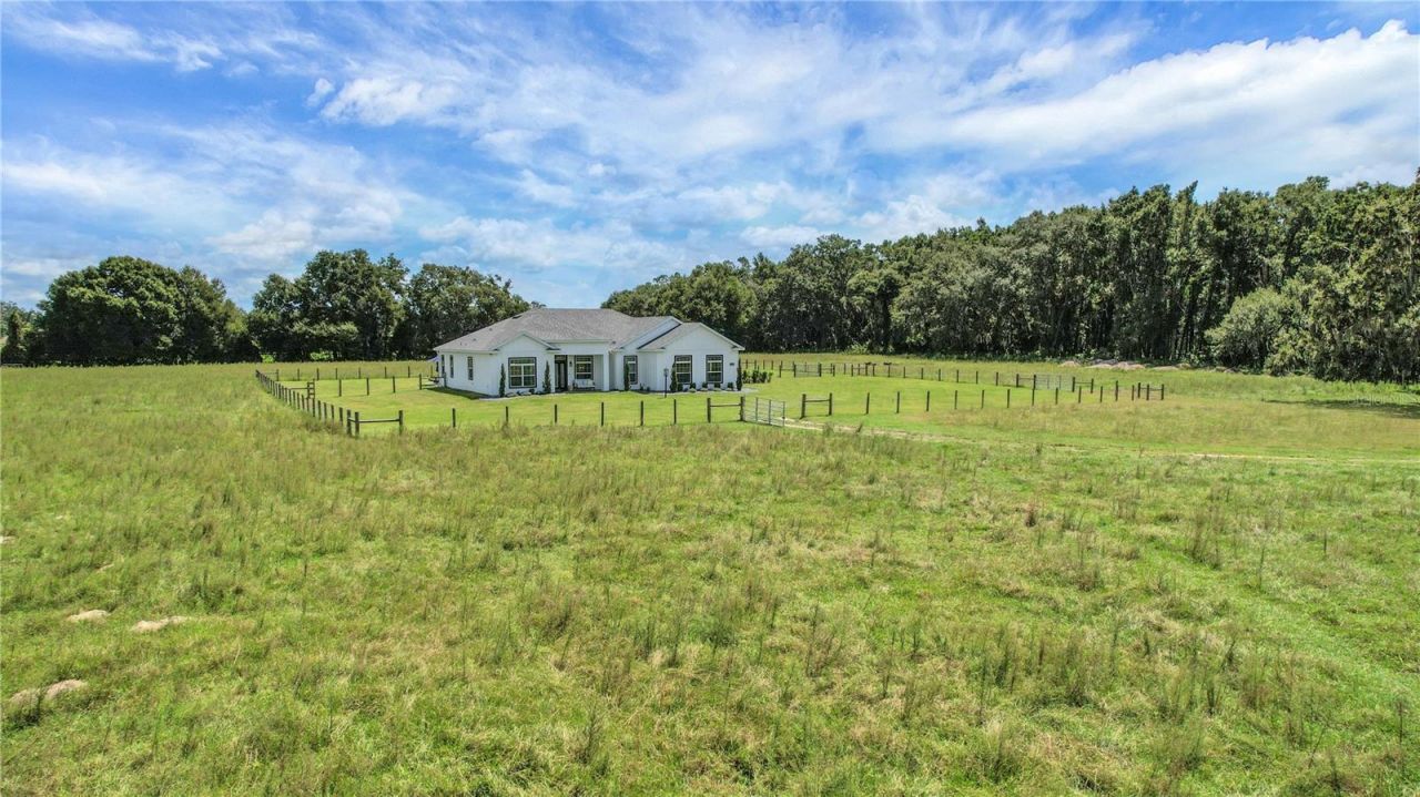 10757 County Road 223, Oxford, FL 34484 Photo