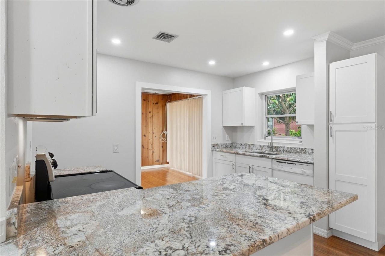 1475 S Lake Howard Drive , Winter Haven, FL 33880 Photo