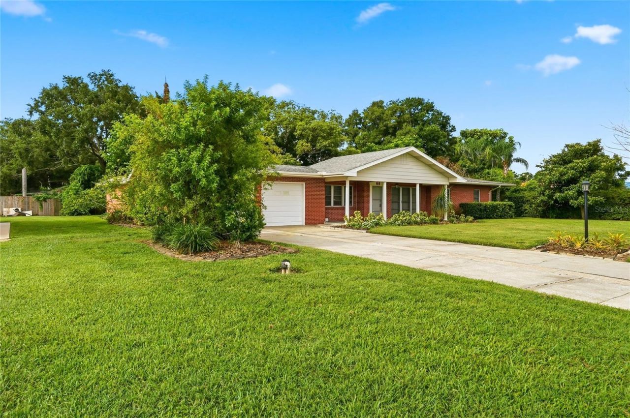1475 S Lake Howard Drive , Winter Haven, FL 33880 Photo