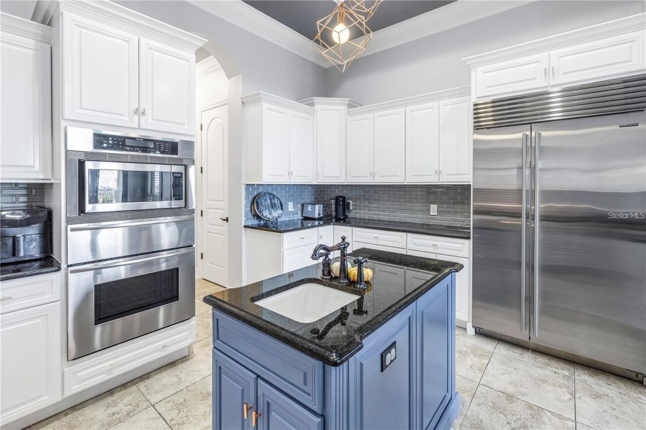 4133 Causeway Vista Drive, Tampa, FL 33615 Photo
