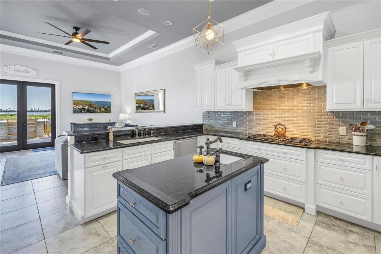 4133 Causeway Vista Drive, Tampa, FL 33615 Photo