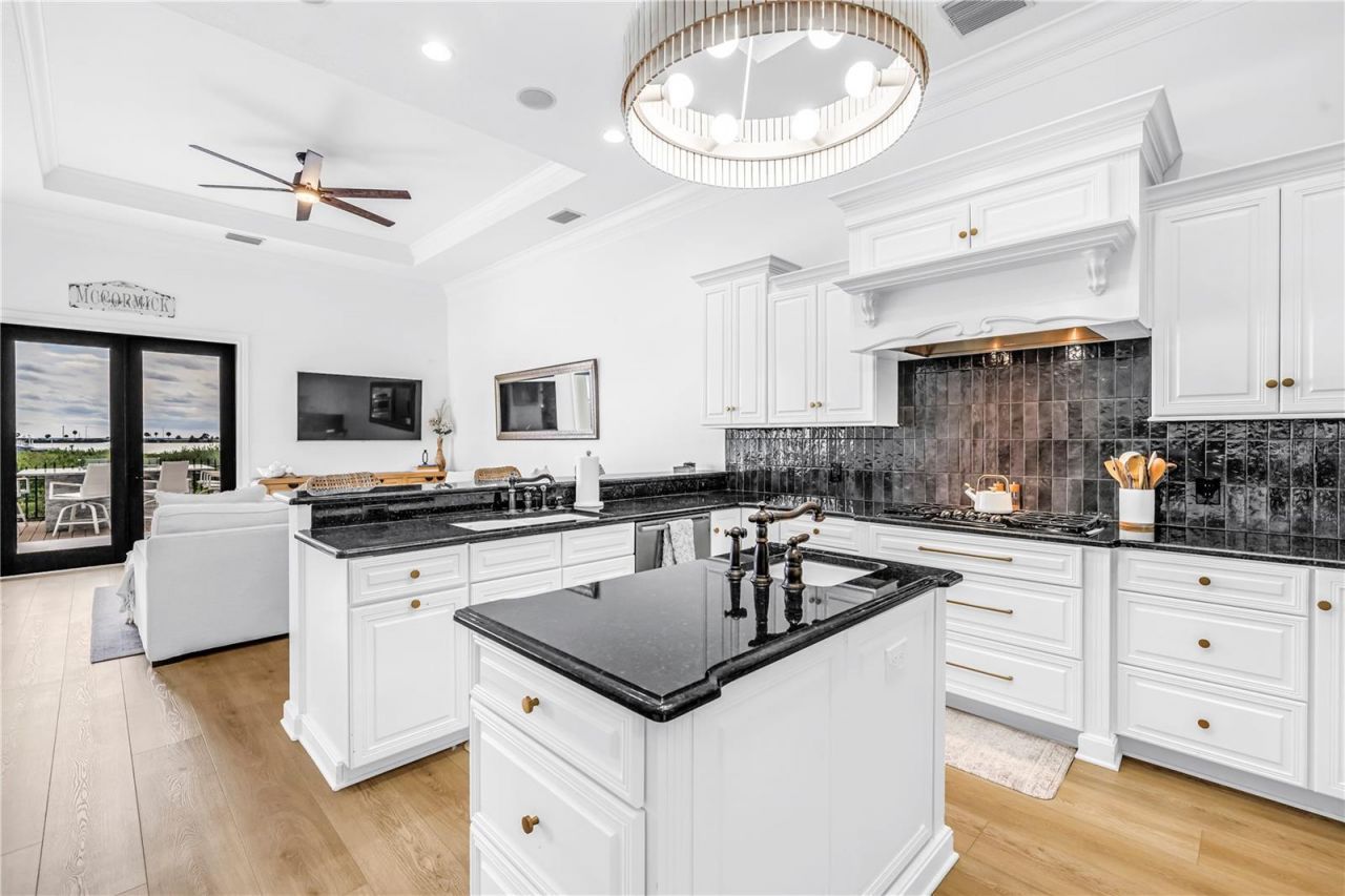 4133 Causeway Vista Drive, Tampa, FL 33615 Photo