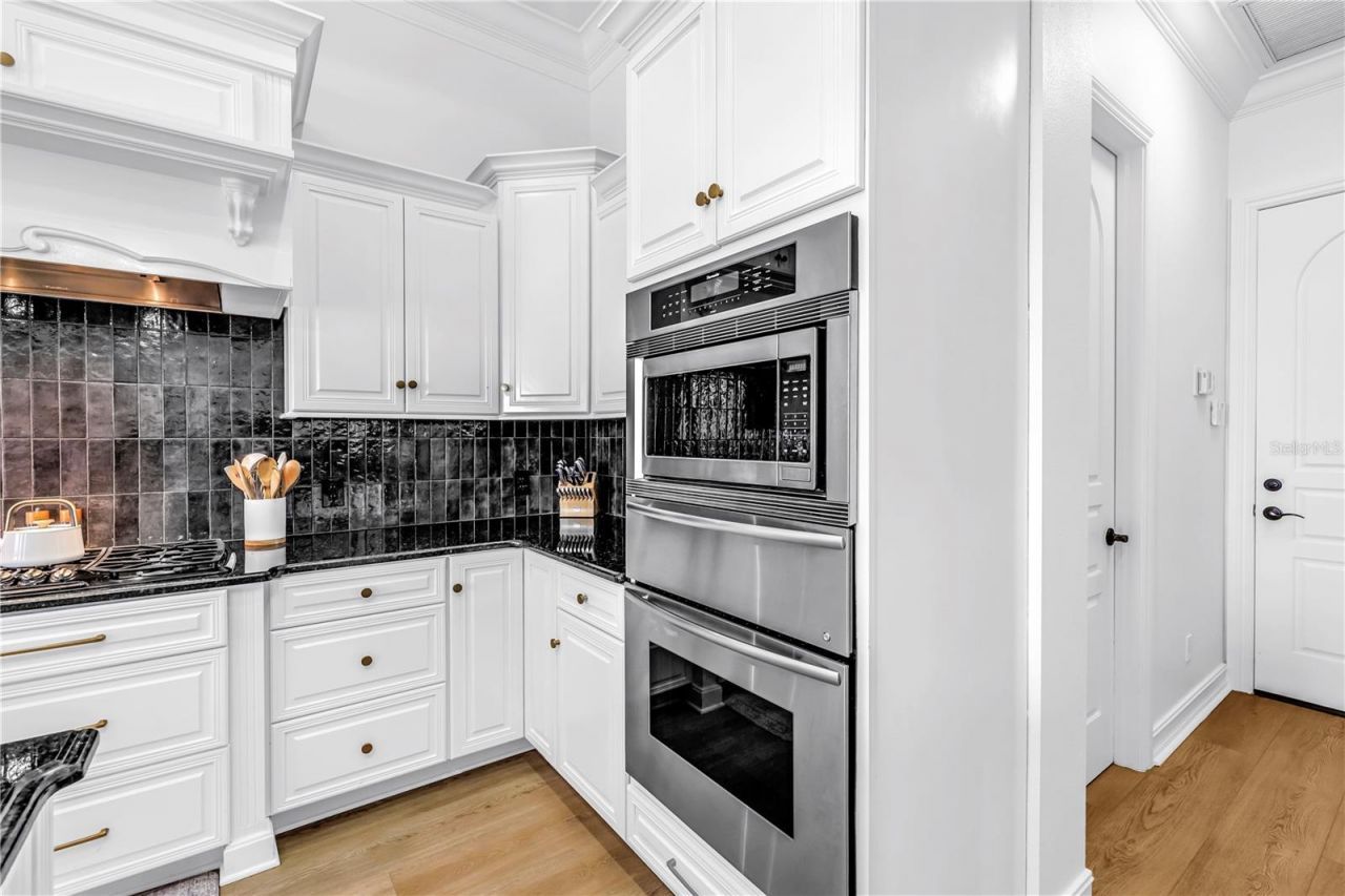 4133 Causeway Vista Drive, Tampa, FL 33615 Photo