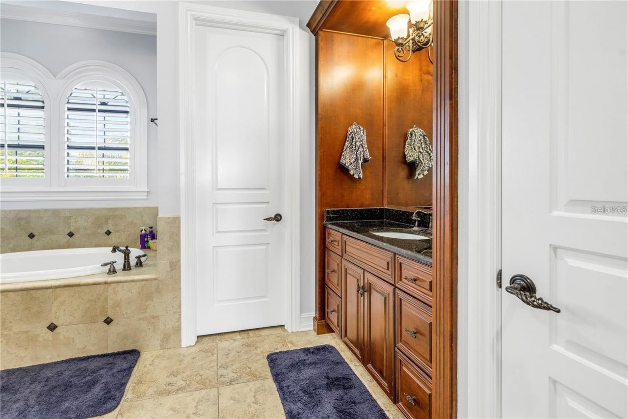 4133 Causeway Vista Drive, Tampa, FL 33615 Photo