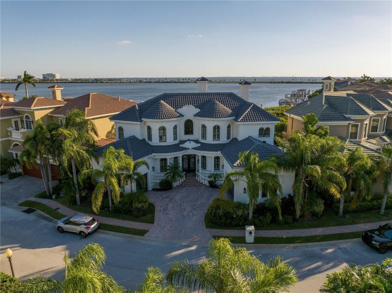 4133 Causeway Vista Drive, Tampa, FL 33615 Photo