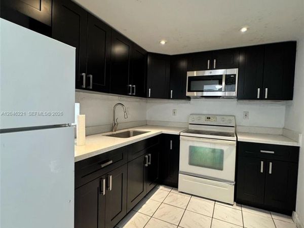 5775 W 20th Ave , Unit 310, Hialeah, FL 33012