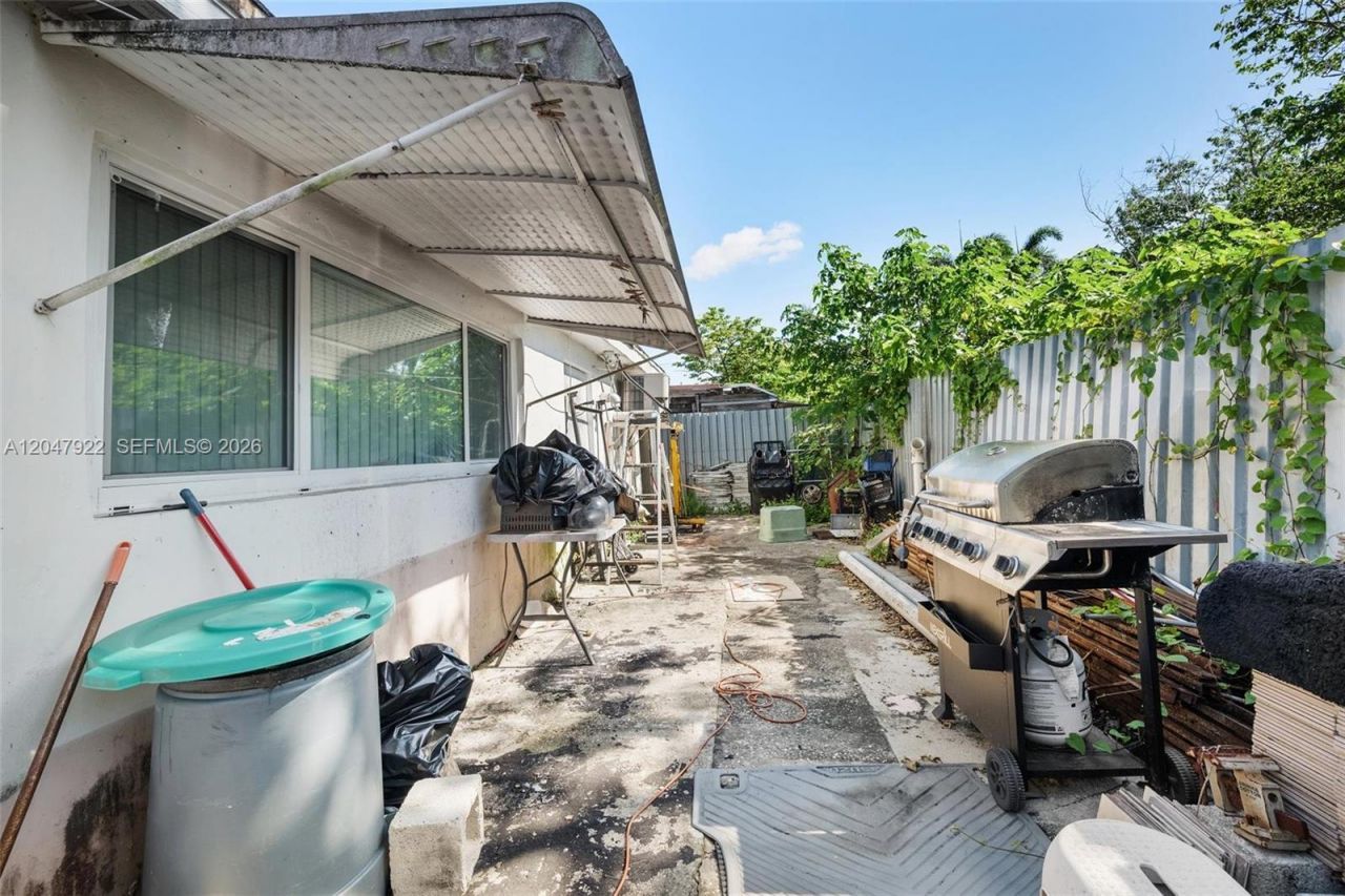 5800 SW 20th St , Miami, FL 33155 Photo