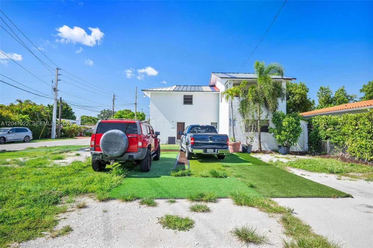 5800 SW 20th St , Miami, FL 33155 Photo