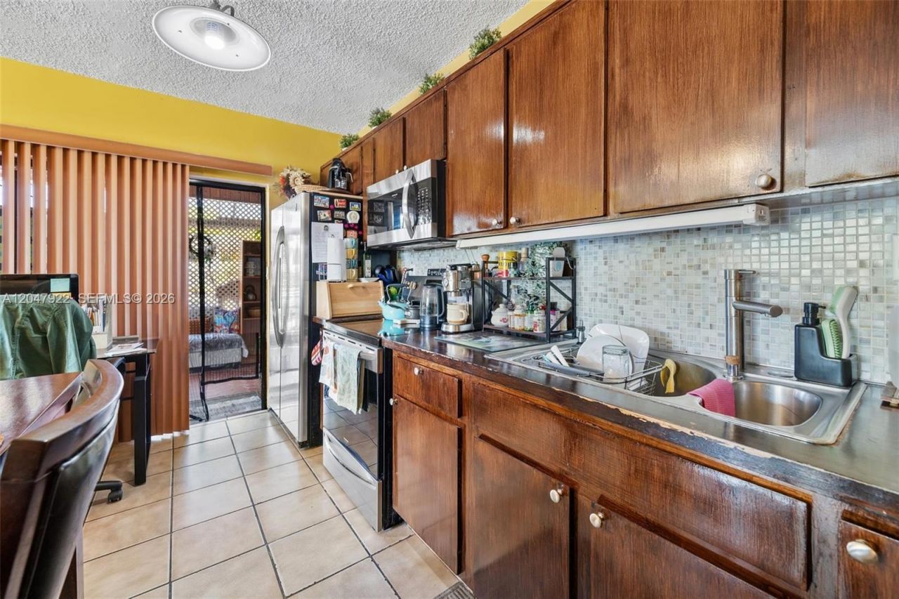 5800 SW 20th St , Miami, FL 33155 Photo