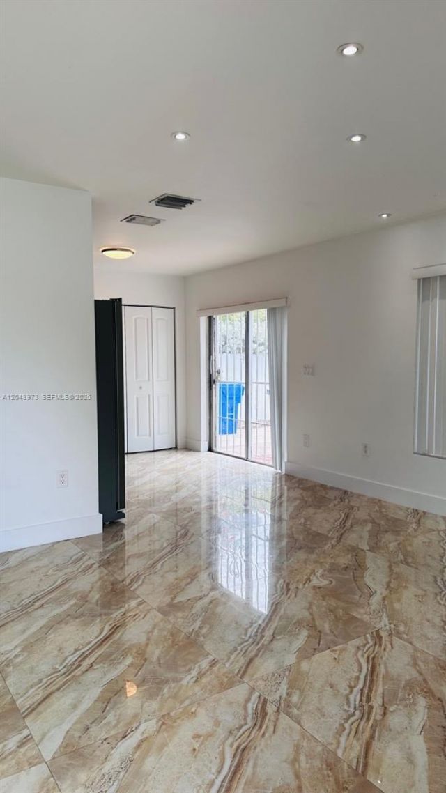 1097 NW 38th St, Miami, FL 33127 Photo