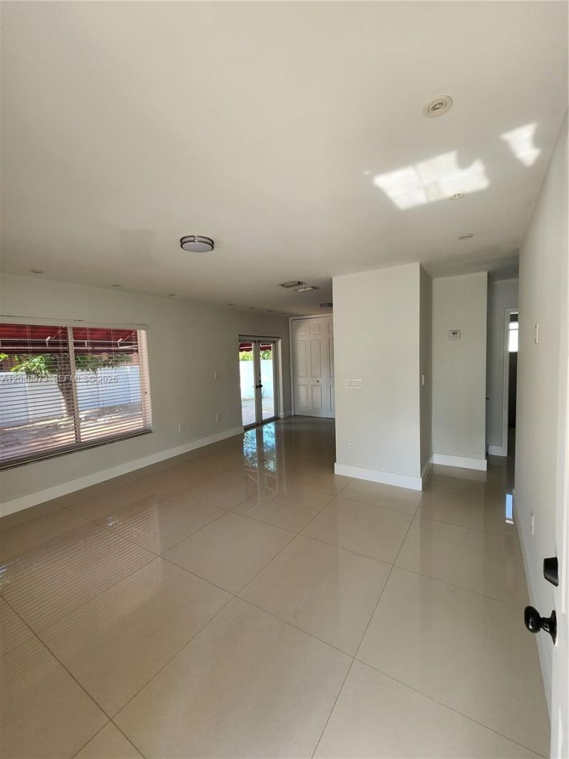 1097 NW 38th St, Miami, FL 33127 Photo
