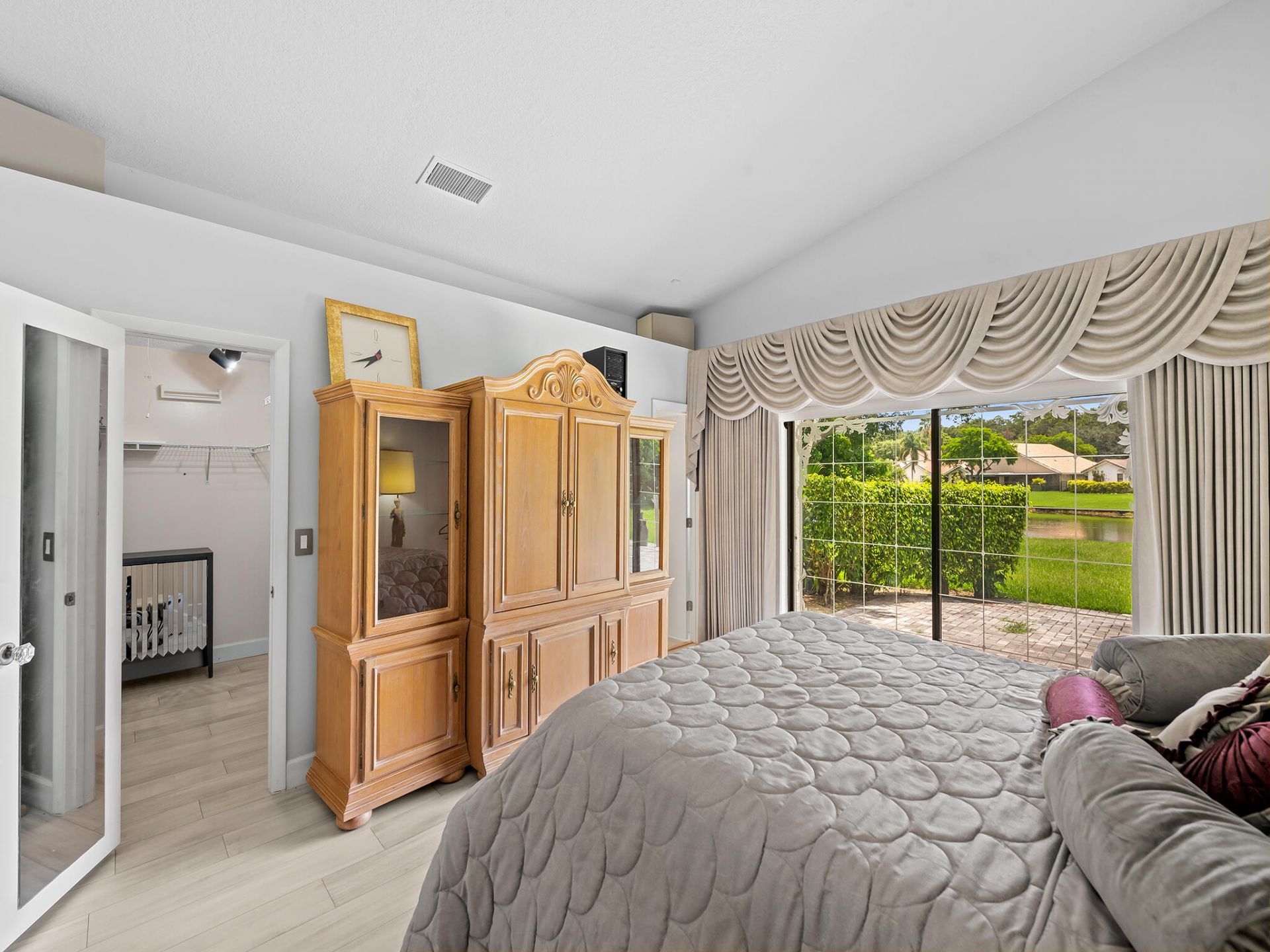 1750 W Oak Knoll Circle, Davie, FL 33324 Photo