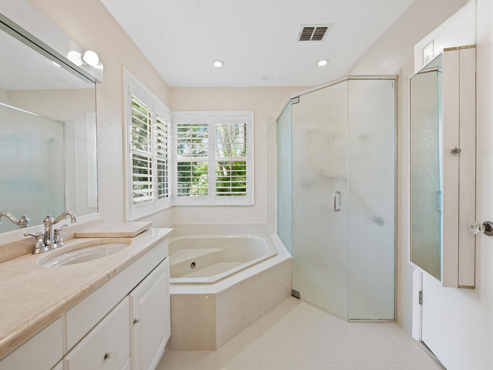 1750 W Oak Knoll Circle, Davie, FL 33324 Photo