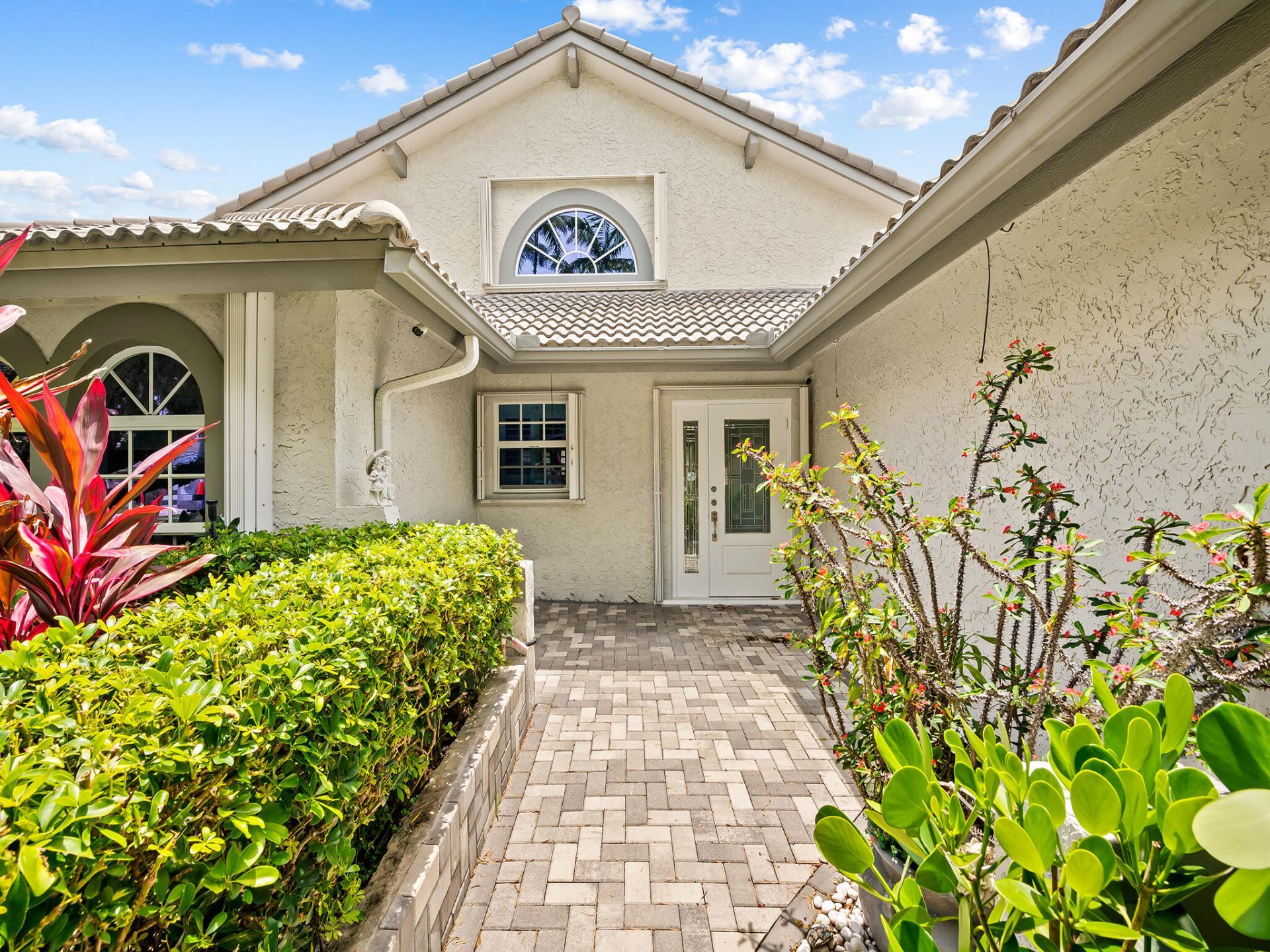 1750 W Oak Knoll Circle, Davie, FL 33324 Photo