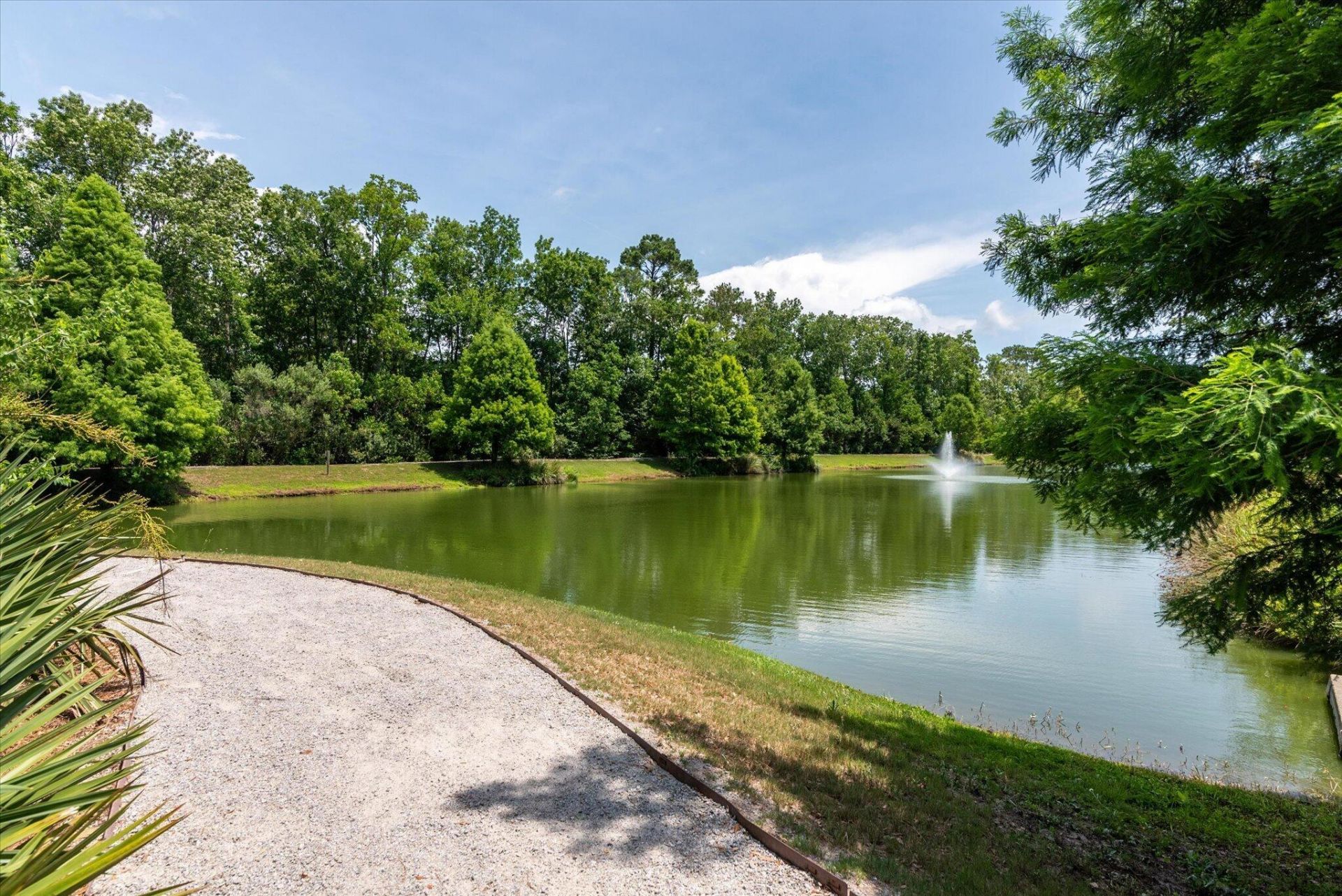 1694 Hunters Run Drive Photo 23