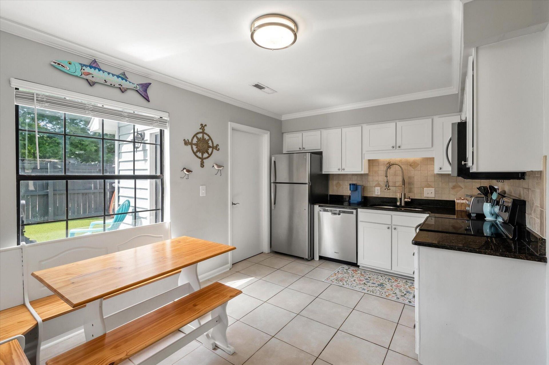 1694 Hunters Run Drive Photo 6