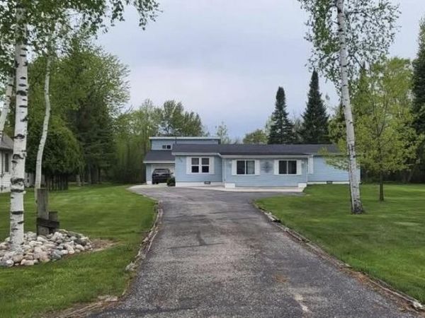 827 Iroquois Avenue, Prudenville, MI 48651