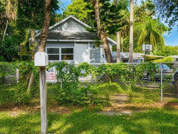 221 Avacado CT , FORT MYERS, FL 33905
