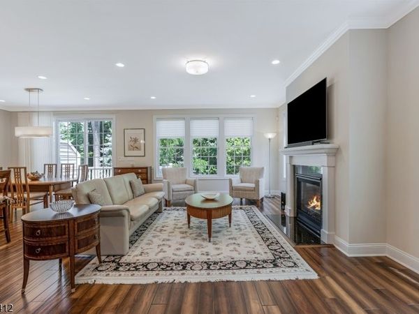 27 Fillmore Dr, Morris, NJ 07960