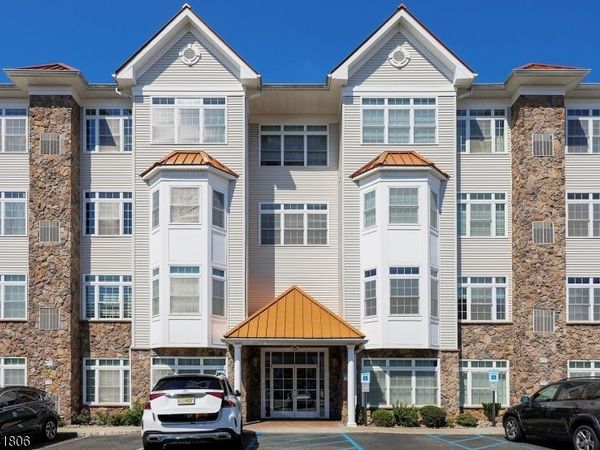 104 E Elizabeth Ave, Linden, NJ 07036