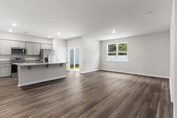306 Ridley St photo 4