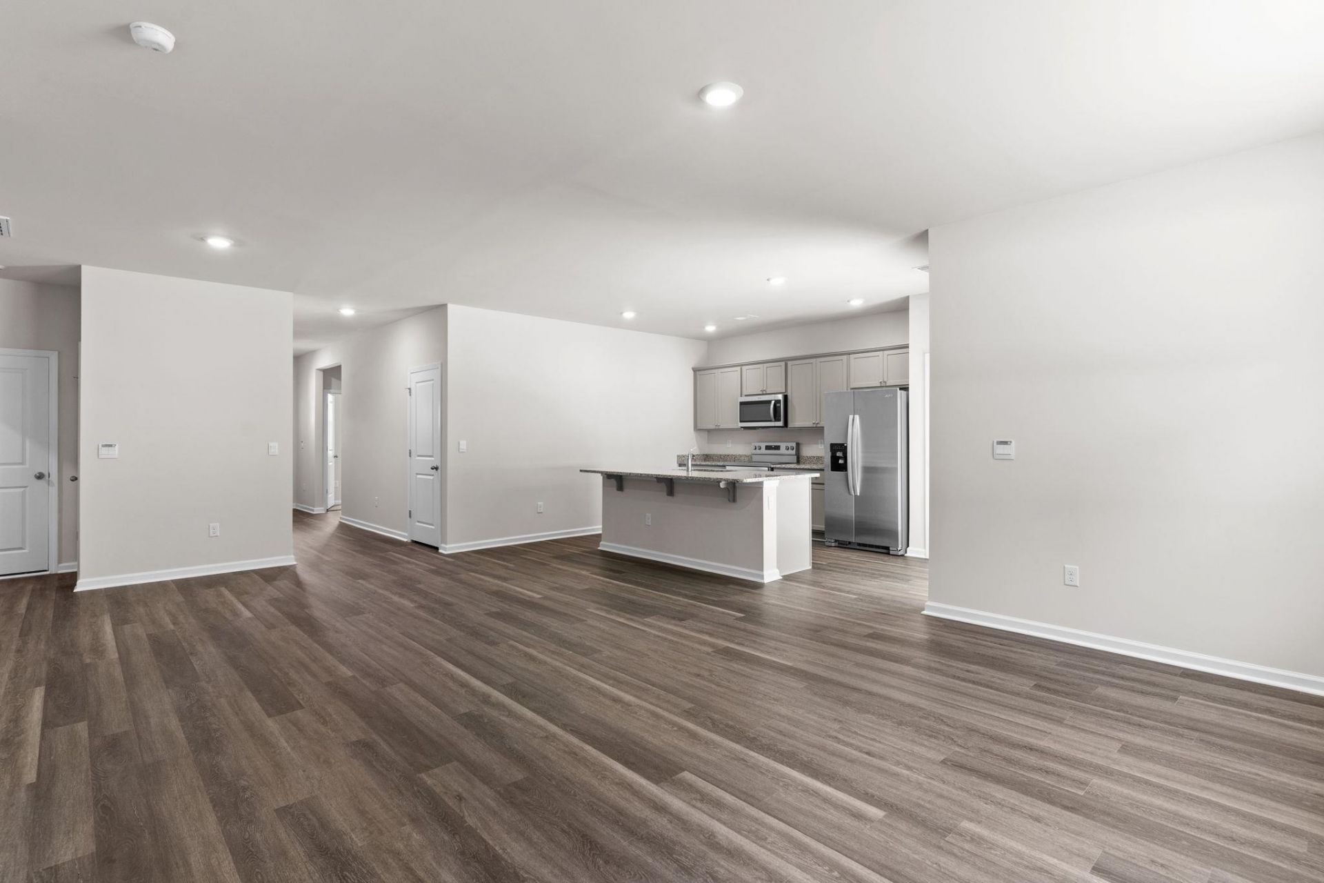 306 Ridley St Photo 8