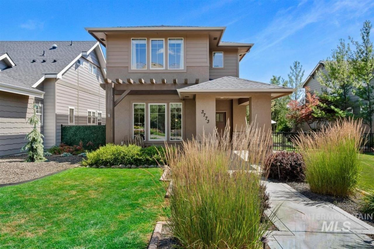 3773 E Timbersaw Dr, Boise, ID 83716 Main Photo