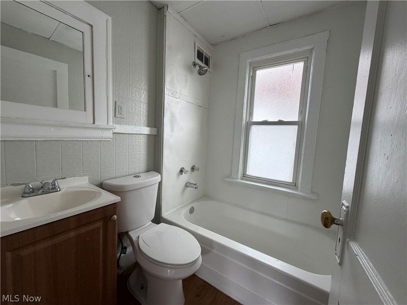 3038 E 116th Street, Cleveland, OH 44120 Photo 8