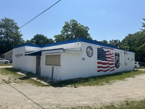 2415 E Laketon Avenue, Muskegon, MI 49442