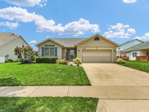 905 BLUEGRASS Lane , Champaign, IL 61822