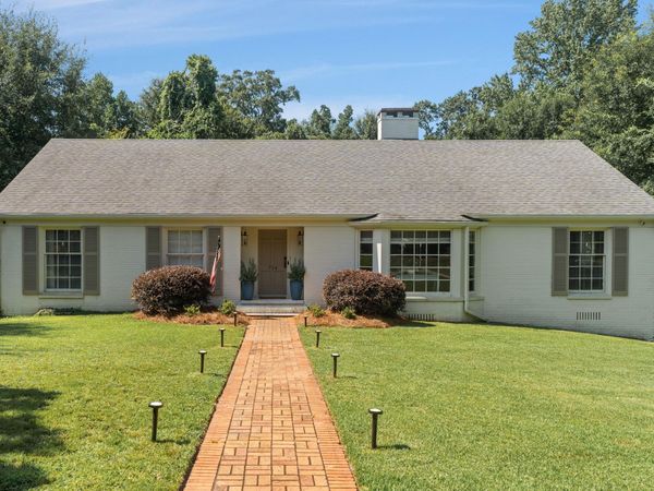 724 15th St., Laurel, MS 39440